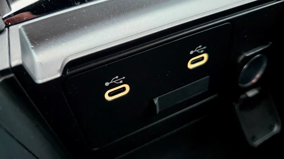 MAZDA 3 3 2.0 mHEV Homura aut