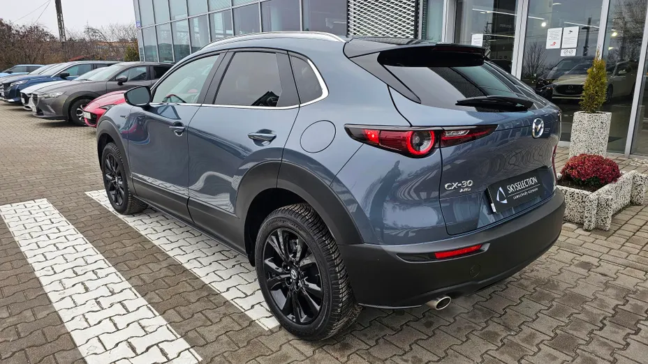 MAZDA CX-30 -