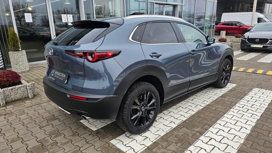 MAZDA CX-30 -