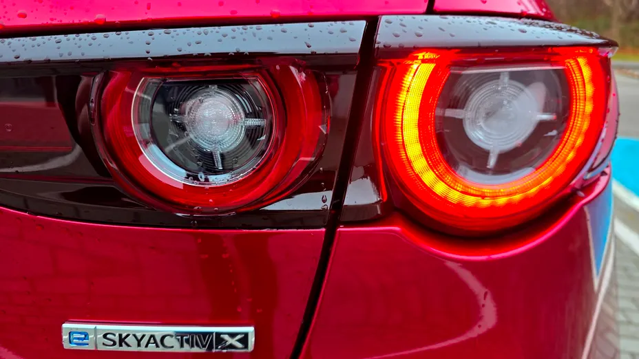 MAZDA 3 3 2.0 mHEV Homura aut