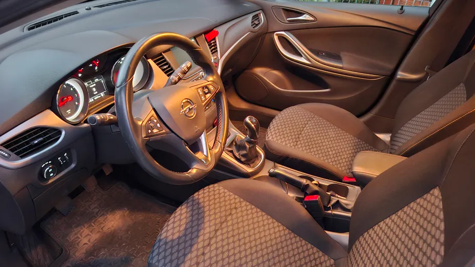 OPEL Astra Astra V 1.4 Enjoy