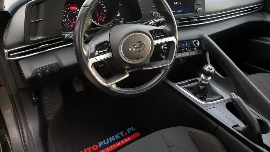 HYUNDAI Elantra Elantra 1.6 Smart