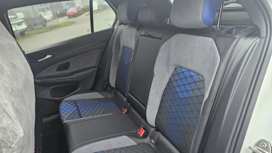 VOLKSWAGEN Golf Golf VIII 2.0 TSI 4Mot. R Black Edition DSG Nowy