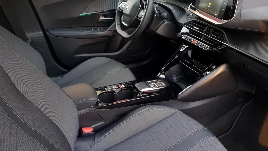 PEUGEOT 2008 2008 1.5 BlueHDi Allure Pack S&S EAT8