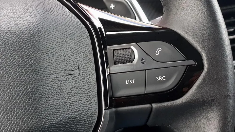 PEUGEOT 2008 2008 1.5 BlueHDi Allure Pack S&S EAT8