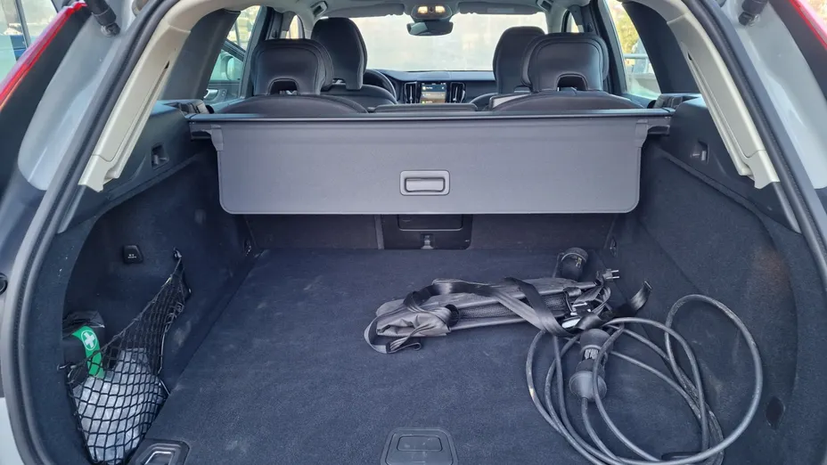VOLVO XC60 XC60 T6 Plug-In Hybrid AWD Core aut