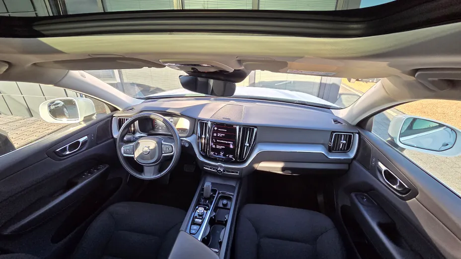 VOLVO XC60 XC60 T6 Plug-In Hybrid AWD Essential aut