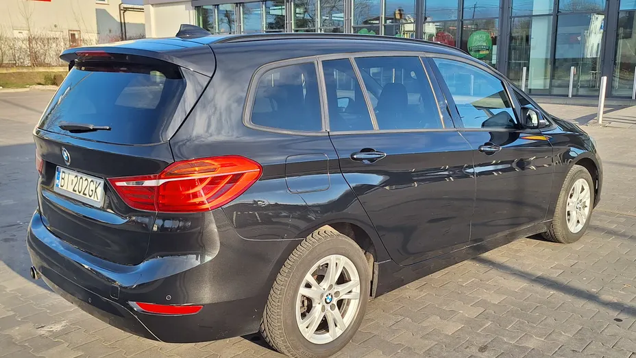 BMW Seria 2 218d Luxury Line sport-aut