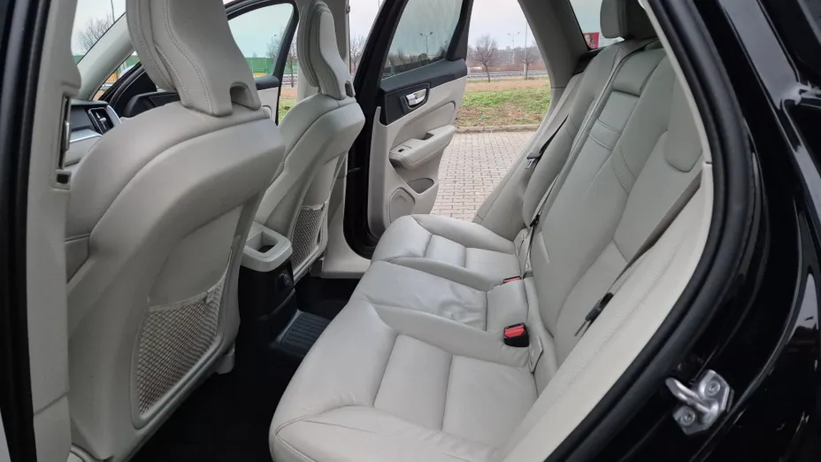 VOLVO XC60 XC60 T6 AWD Plug-In Hybrid Inscription Expression aut