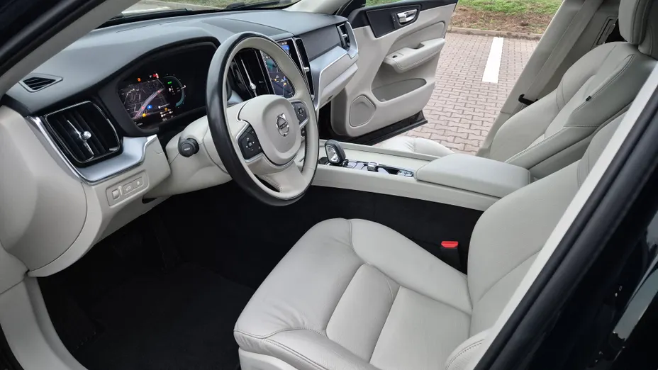 VOLVO XC60 XC60 T6 AWD Plug-In Hybrid Inscription Expression aut