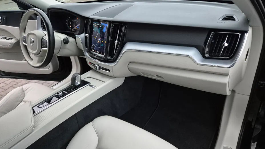 VOLVO XC60 XC60 T6 AWD Plug-In Hybrid Inscription Expression aut