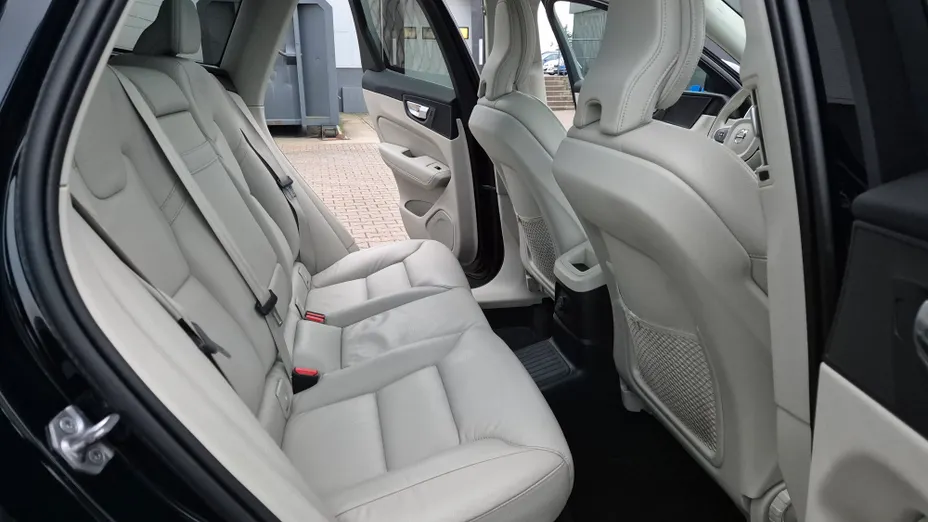 VOLVO XC60 XC60 T6 AWD Plug-In Hybrid Inscription Expression aut