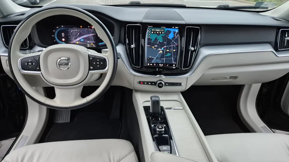 VOLVO XC60 XC60 T6 AWD Plug-In Hybrid Inscription Expression aut