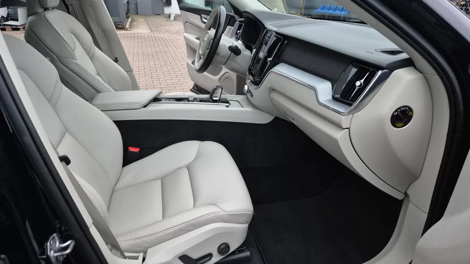 VOLVO XC60 XC60 T6 AWD Plug-In Hybrid Inscription Expression aut