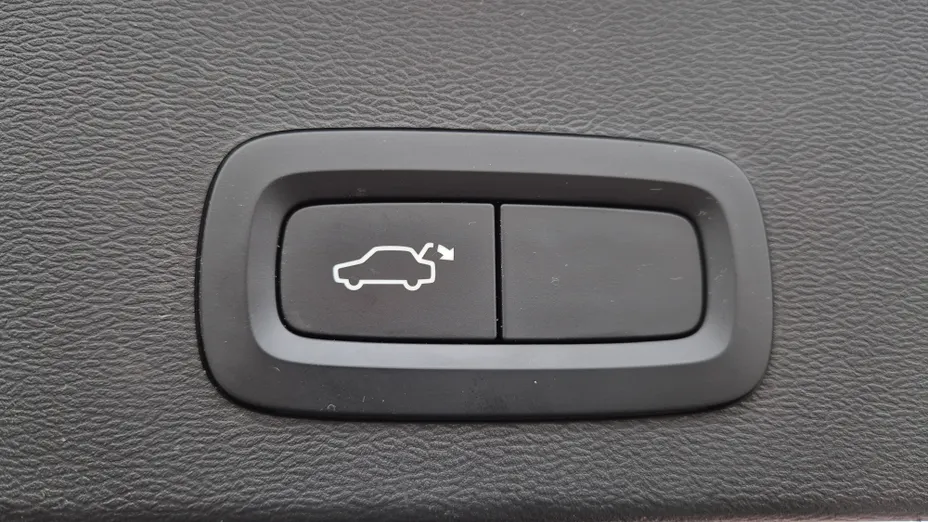 VOLVO XC40 XC40 T3 Momentum Pro aut