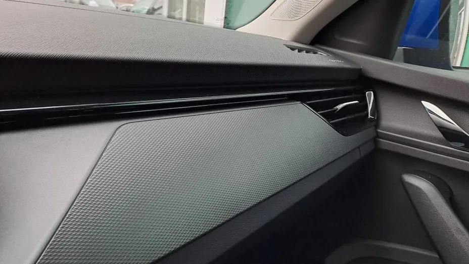 SKODA Kamiq Kamiq 1.0 TSI Essence Nowy