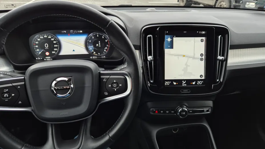 VOLVO XC40 XC40 T3 Momentum Pro aut