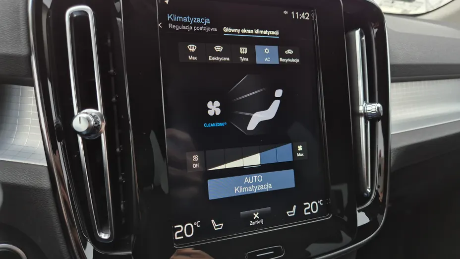 VOLVO XC40 XC40 T3 Momentum Pro aut