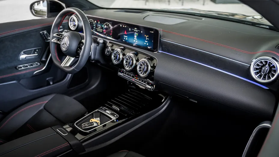 MERCEDES-BENZ CLA CLA 200 AMG Line 7G-DCT Nowy