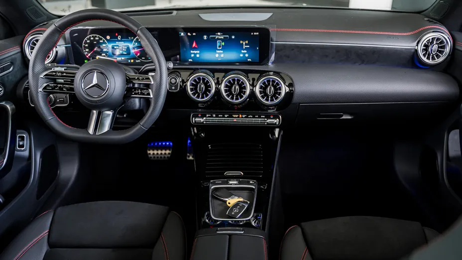 MERCEDES-BENZ CLA CLA 200 AMG Line 7G-DCT Nowy