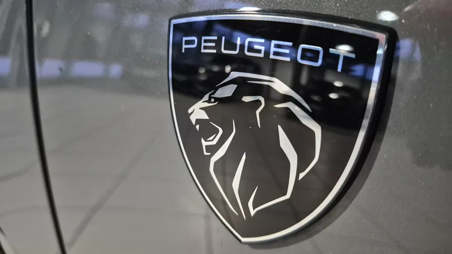 PEUGEOT 408 408 1.2 PureTech mHEV GT S&S e-DSC6