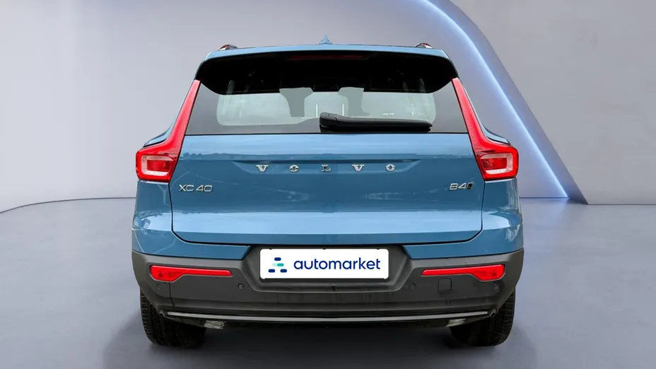 VOLVO XC40 XC40 B4 AWD Plus Dark aut