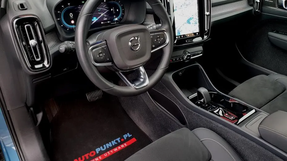 VOLVO XC40 XC40 B4 AWD Plus Dark aut