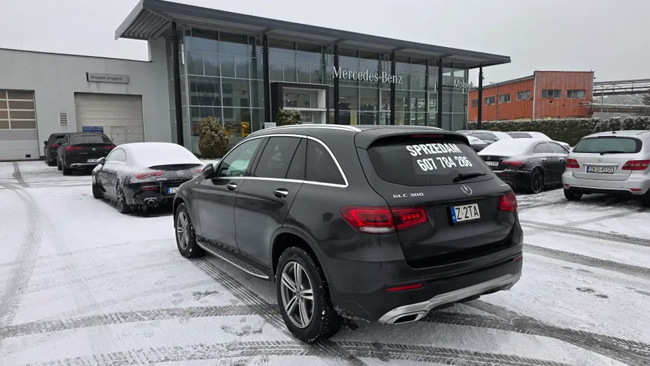 MERCEDES-BENZ GLC -