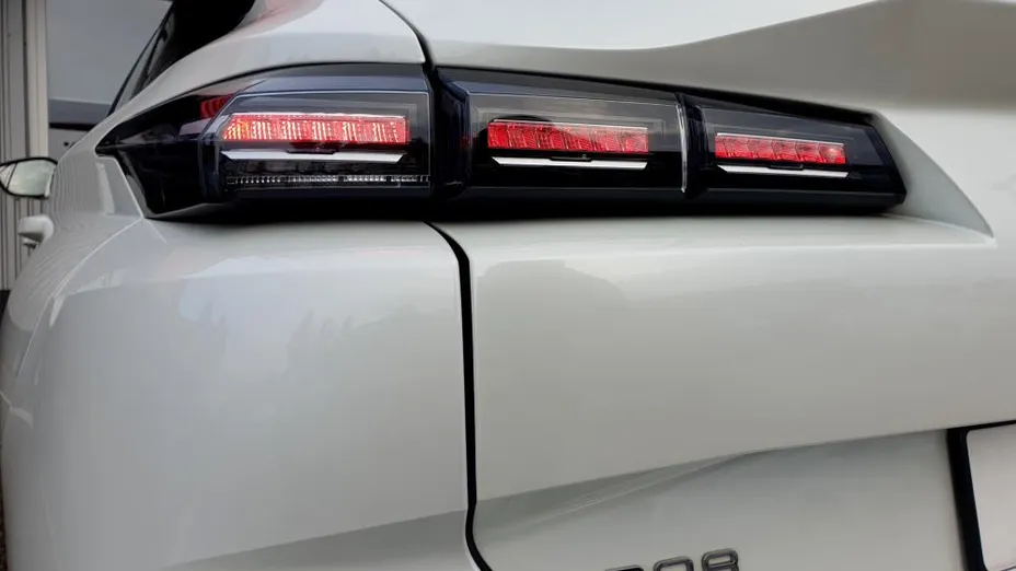 PEUGEOT 308 308 SW 1.5 BlueHDi Allure S&S EAT8