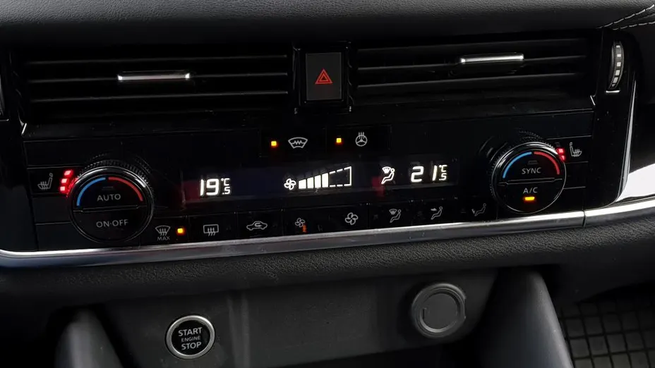 NISSAN Qashqai Qashqai 1.3 DIG-T mHEV N-Connecta Xtronic