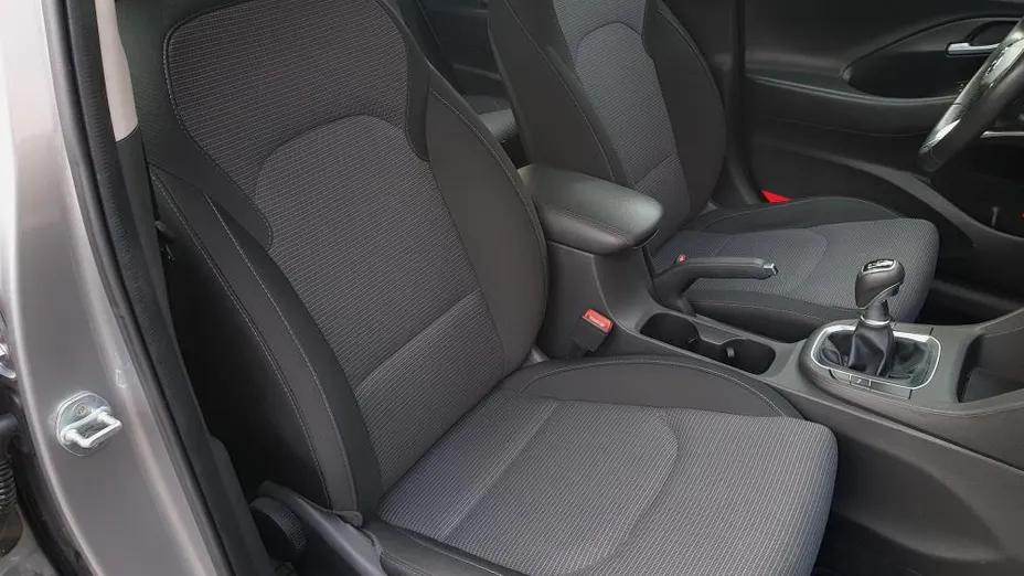 HYUNDAI i30 i30 1.5 DPI Modern