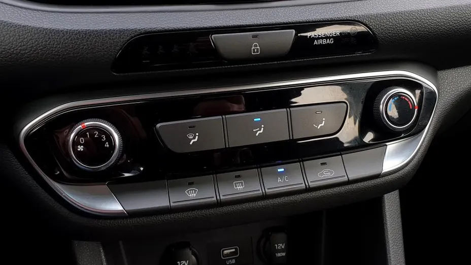 HYUNDAI i30 i30 1.5 DPI Modern