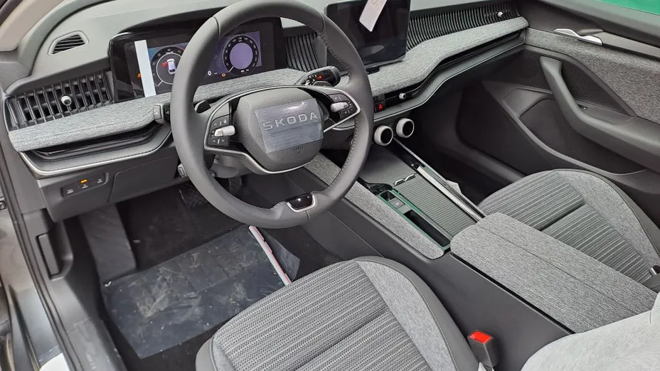 SKODA Superb Superb 2.0 TDI SCR 4x4 Drive DSG Nowy