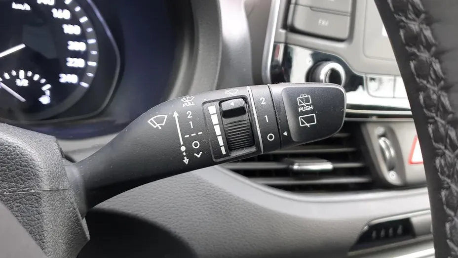 HYUNDAI i30 i30 1.5 DPI Classic +