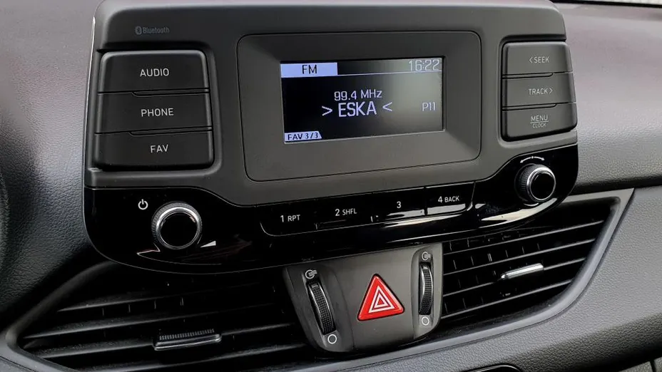 HYUNDAI i30 i30 1.5 DPI Classic +