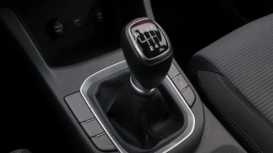 HYUNDAI i30 i30 1.5 DPI Classic +