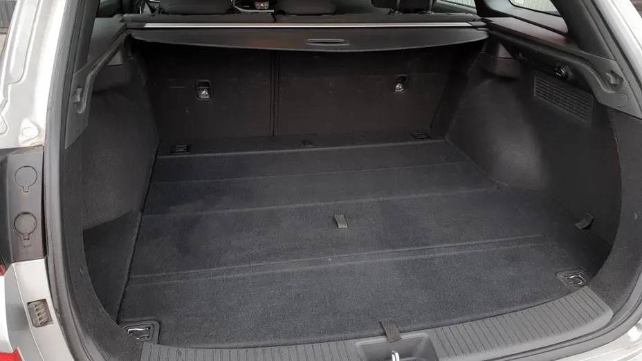 HYUNDAI i30 i30 1.5 DPI Classic +