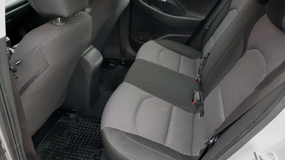 HYUNDAI i30 i30 1.5 DPI Classic +