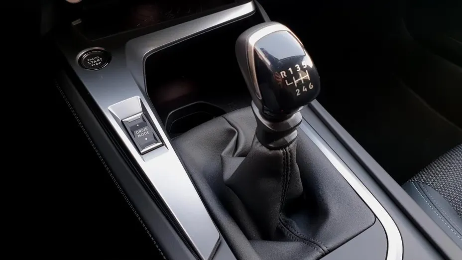 PEUGEOT 308 308 1.2 PureTech GPF Allure S&S