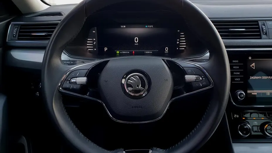 SKODA Superb Superb 2.0 TSI Ambition DSG