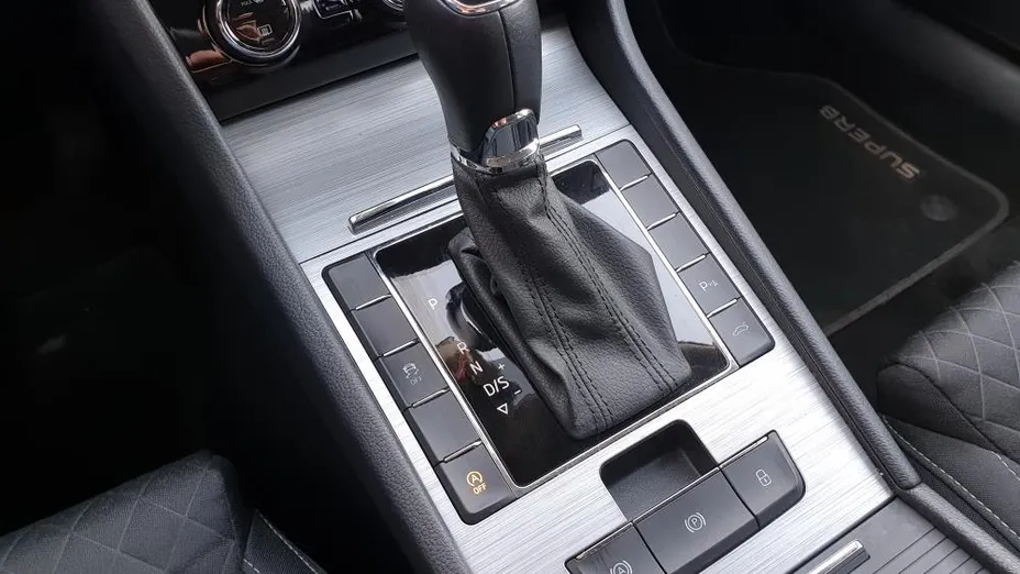 SKODA Superb Superb 2.0 TSI Ambition DSG