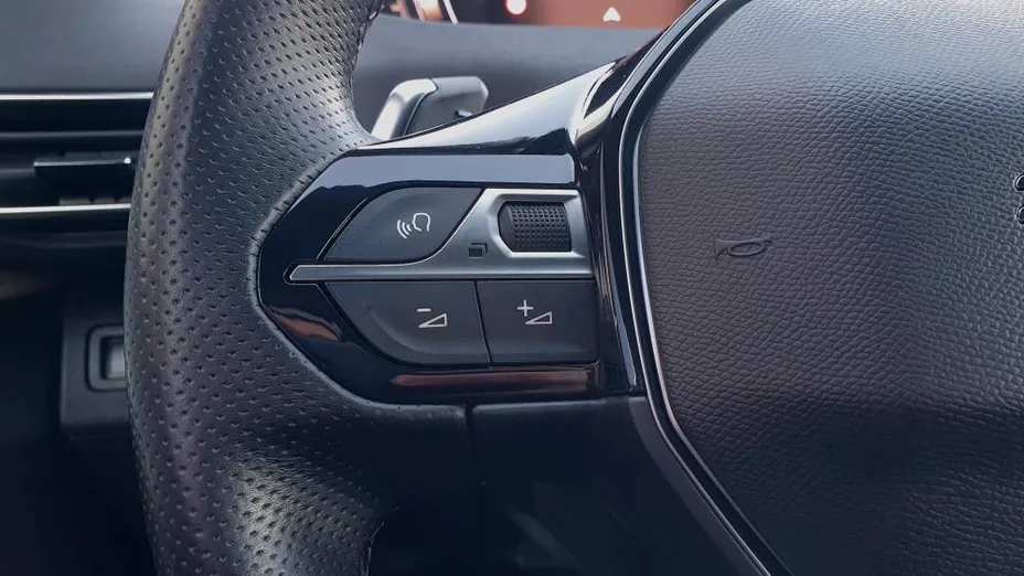 PEUGEOT 5008 5008 1.6 PureTech GT Line S&S EAT8