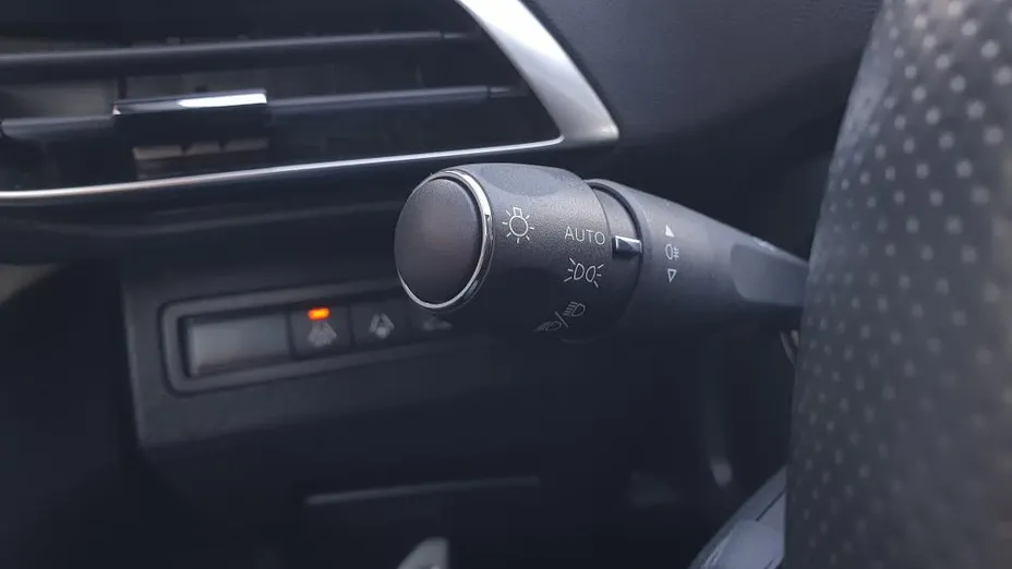 PEUGEOT 5008 5008 1.6 PureTech GT Line S&S EAT8