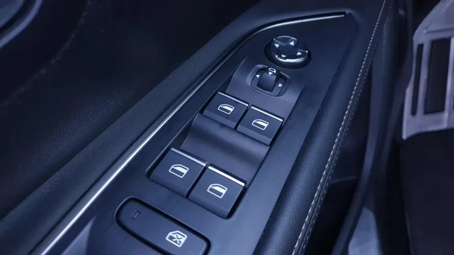 PEUGEOT 5008 5008 1.6 PureTech GT Line S&S EAT8