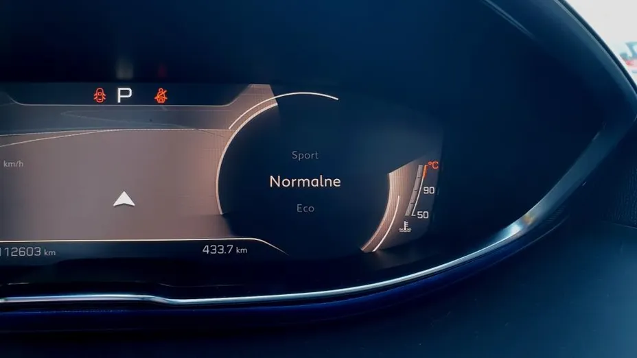 PEUGEOT 5008 5008 1.6 PureTech GT Line S&S EAT8