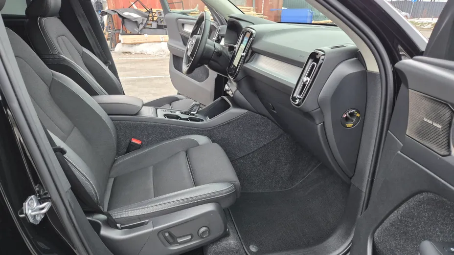 VOLVO XC40 XC40 T3 Momentum Pro aut