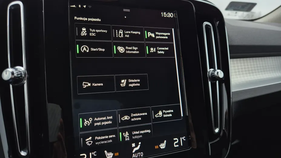 VOLVO XC40 XC40 T3 Momentum Pro aut