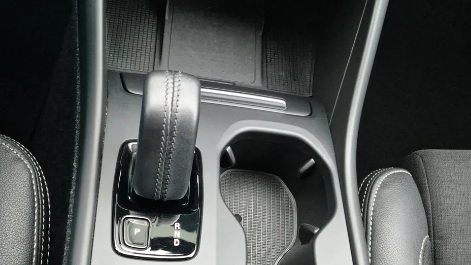 VOLVO XC40 XC40 T3 Momentum Pro aut