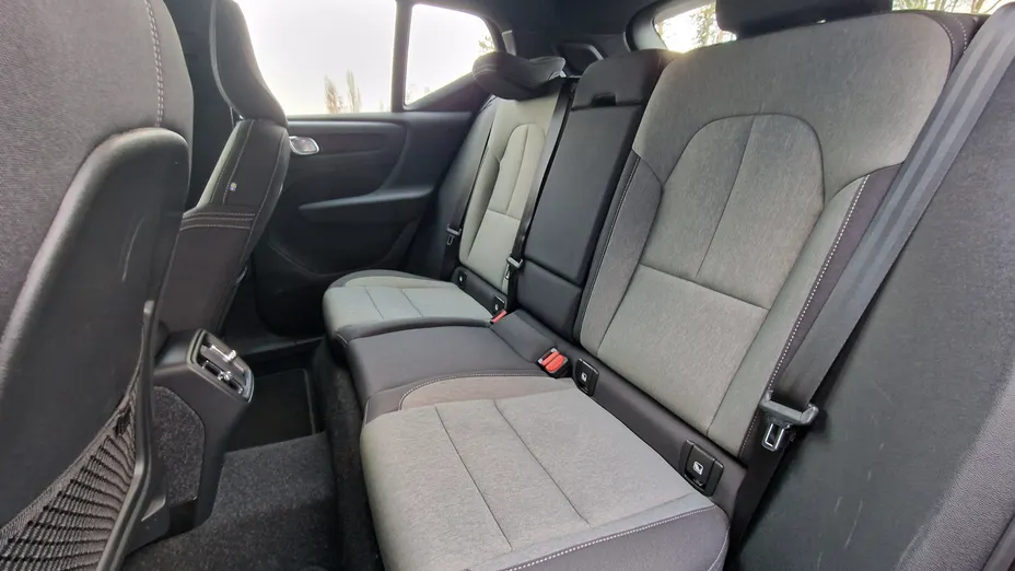 VOLVO XC40 XC40 B4 AWD Plus Dark aut