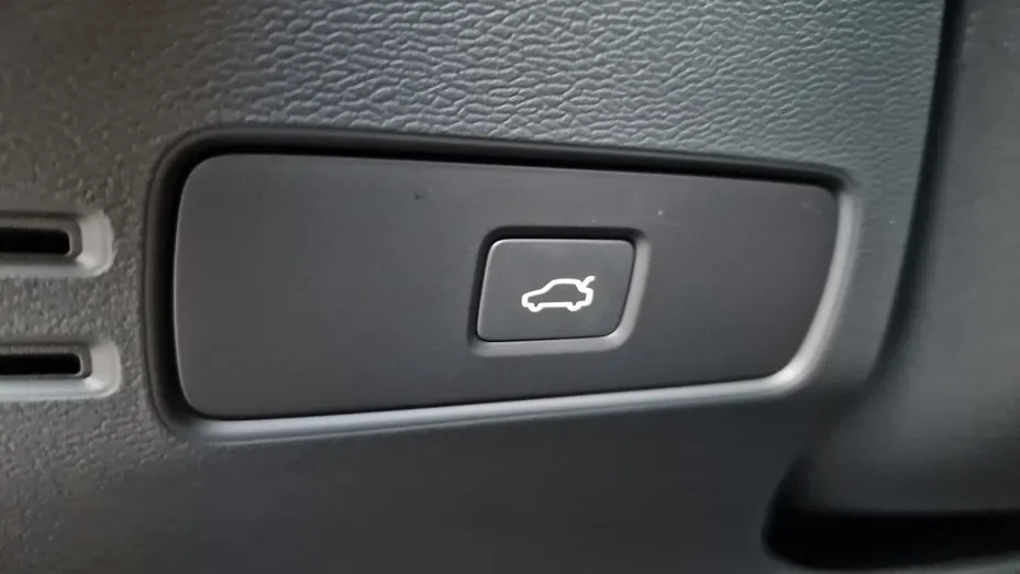 VOLVO XC40 XC40 B4 AWD Plus Dark aut